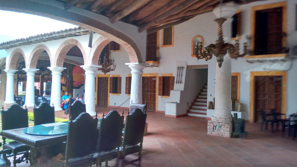 Hotel Santa Barbara Colonial - Santa Fe De Antioquia Chambre photo